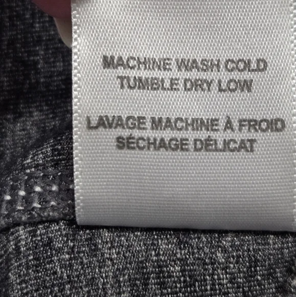 Kuhl Black/Gray Stretch Pull on Capris  Size 4 - Picture 10 of 11